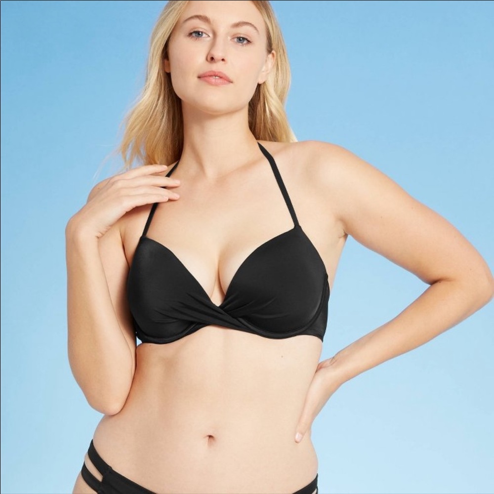 Shade & shore lightly lined twist front swim top